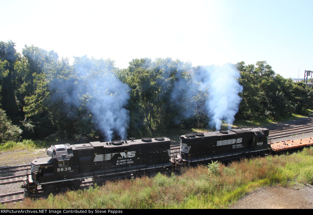 NS 5639 and 5246 make some smoke